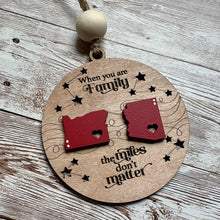 Load image into Gallery viewer, Personalized Long Distance State Ornament | Family Christmas Gift