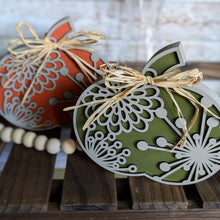 Load image into Gallery viewer, Chunky Pumpkins - Large - Starburst