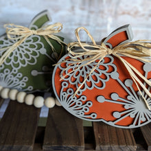 Load image into Gallery viewer, Chunky Pumpkins - Large - Starburst