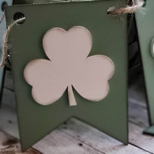 Load image into Gallery viewer, Garland - St. Patrick's Day