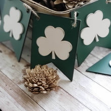 Load image into Gallery viewer, Garland - St. Patrick&#39;s Day
